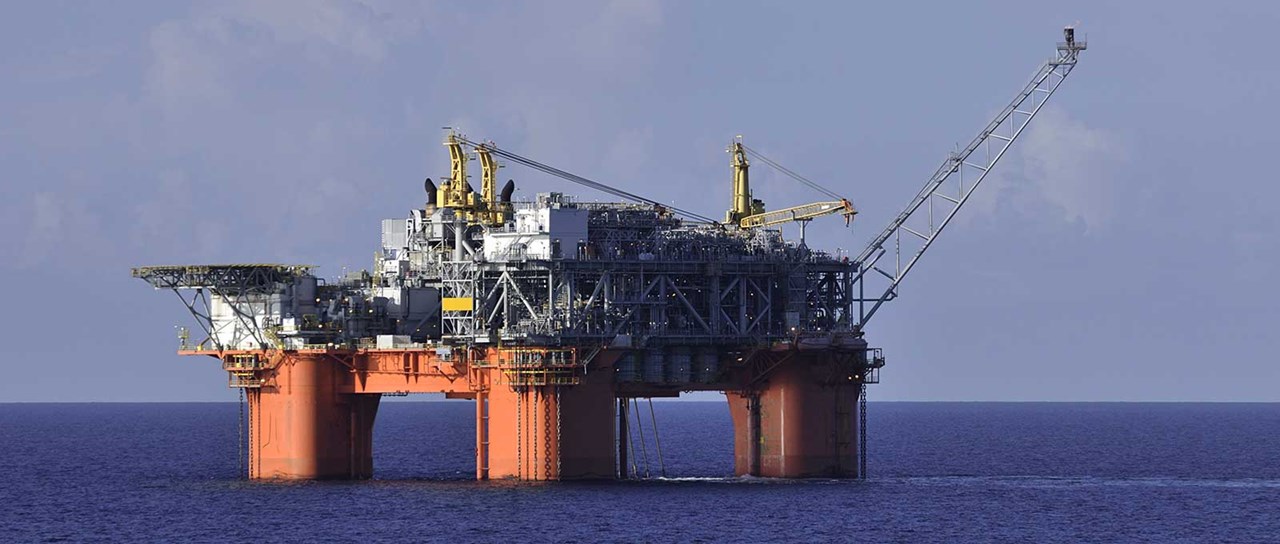Passages pour rigs semi-submersibles et plates-formes pétrolières offshore