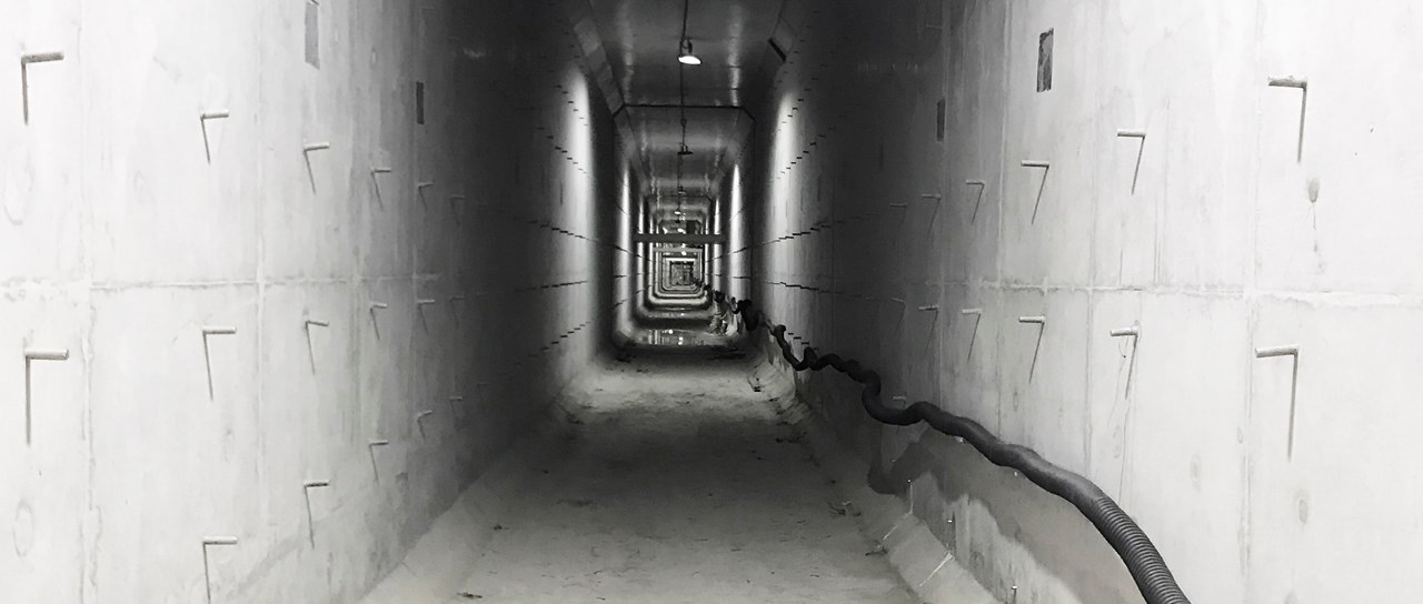 Watertight utility tunnel