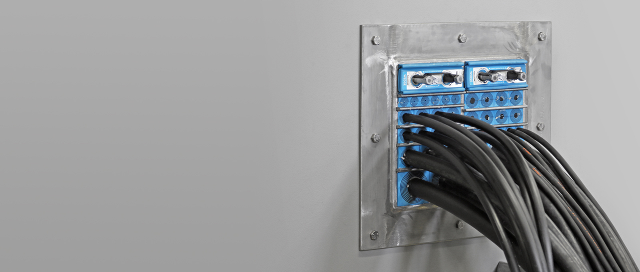 Flexible cable entry sealing system