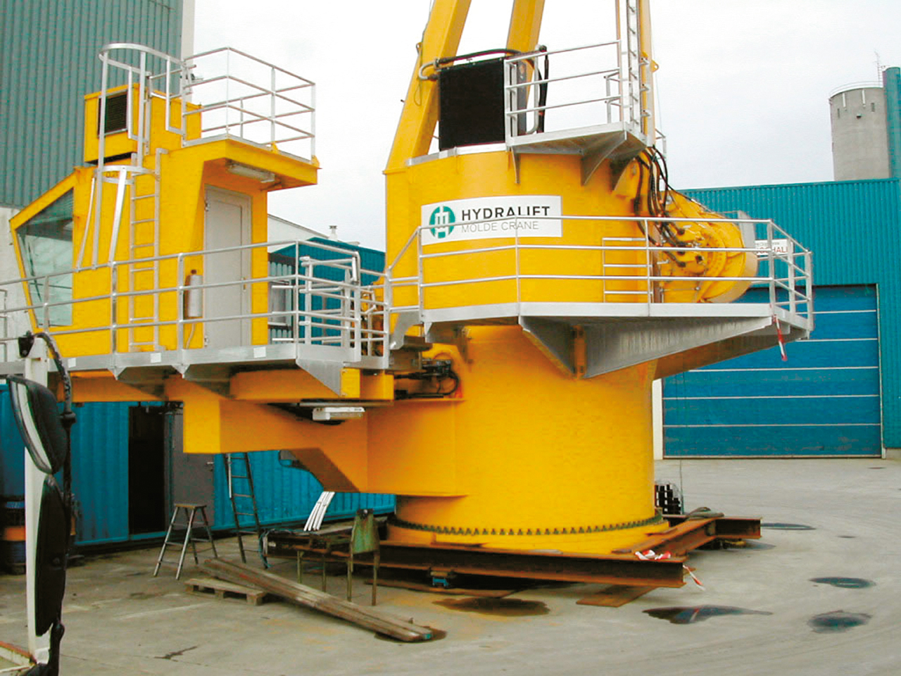 Transits for offshore platform cranes &#x2013; Molde Produksjonssenter, Norway