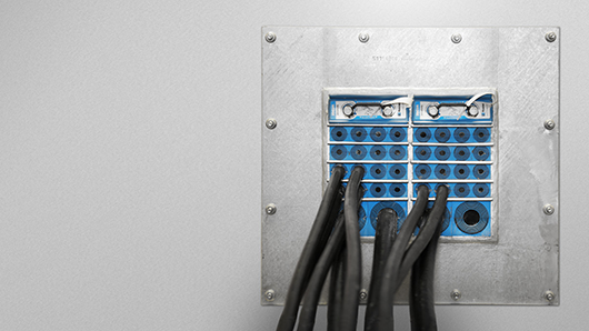 Liman&#x131;n&#x131;z&#x131; Roxtec kablo ve boru yal&#x131;t&#x131;m malzemeleriyle yal&#x131;tmak i&#xE7;in 5 neden