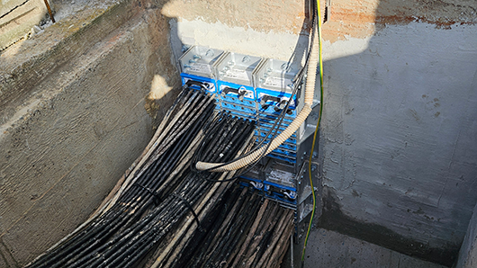 Securing the largest AIS substation retrofit in the Balkans