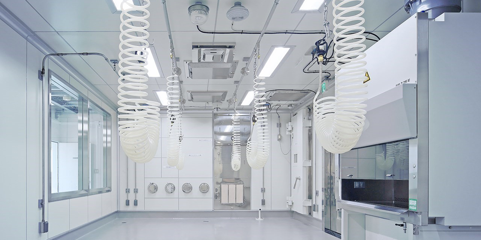 Acoustic seals in architecture