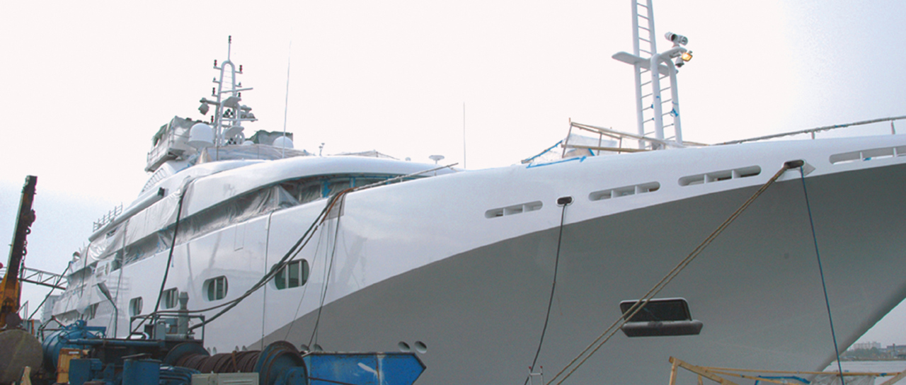 Transits for super luxury yachts