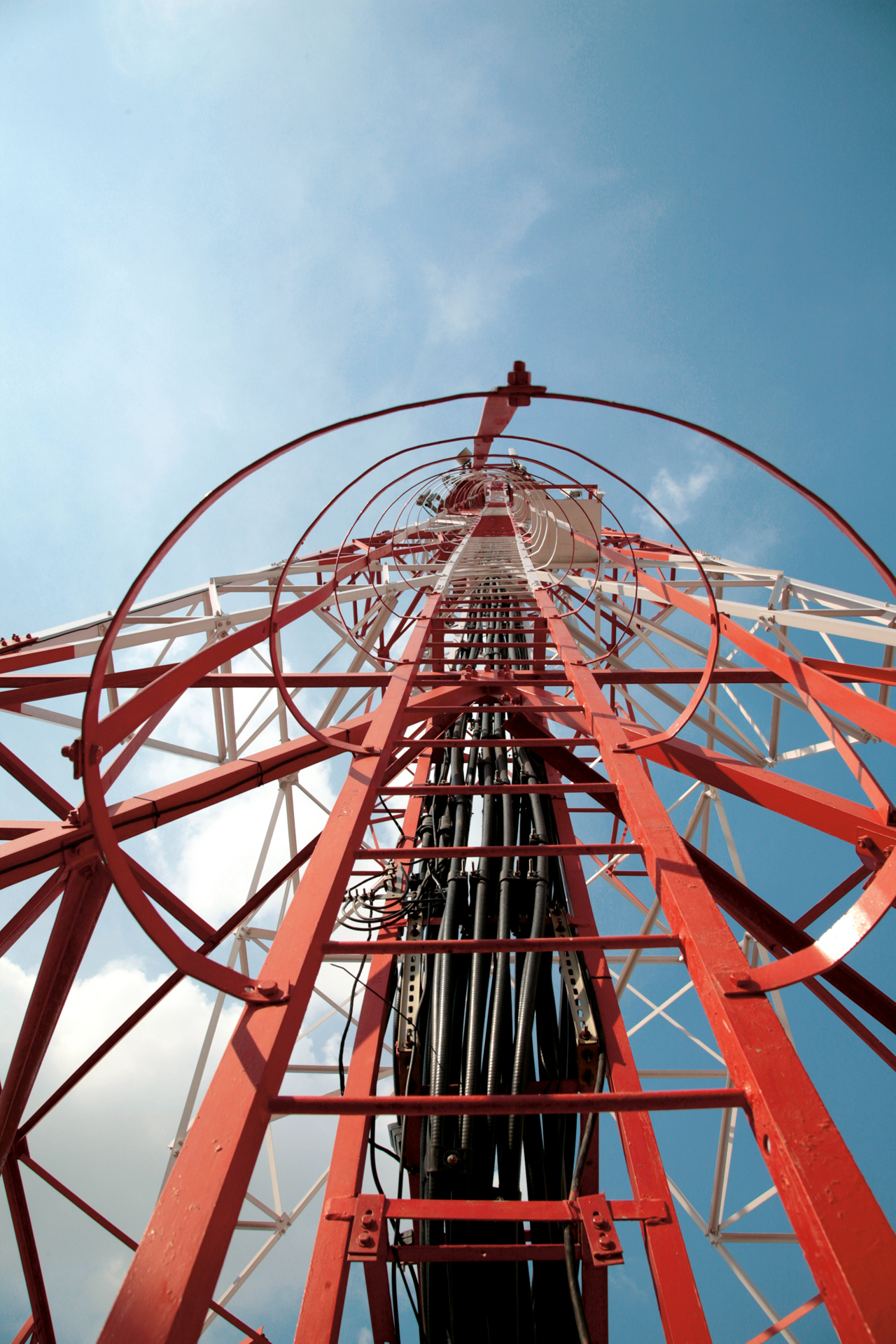 Telecom roll-out | Roxtec UAE