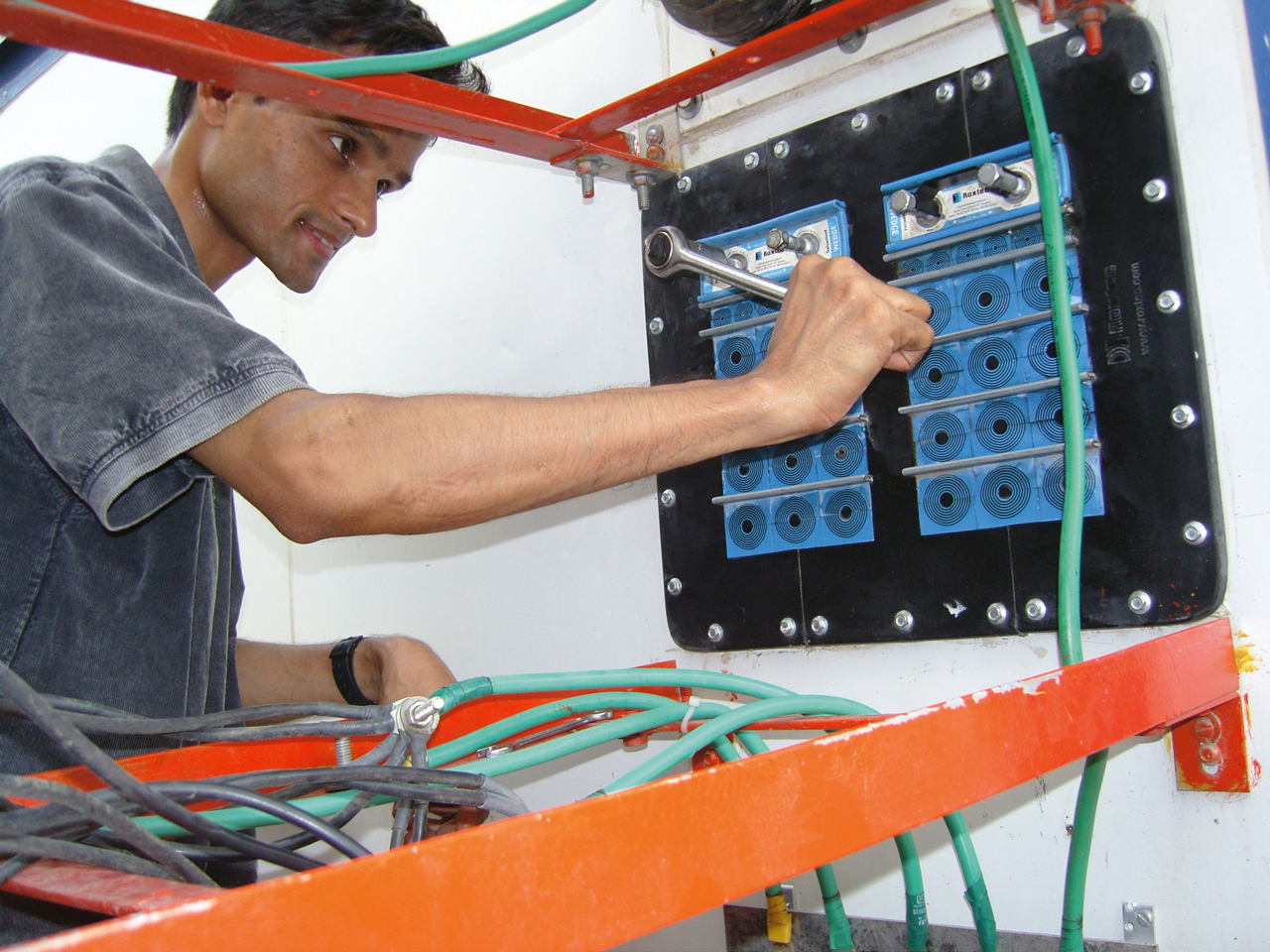 Telecom roll-out | Roxtec Global