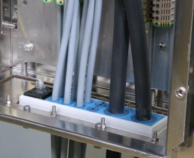 Roxtec ComSeal&#x2122; EMC transit