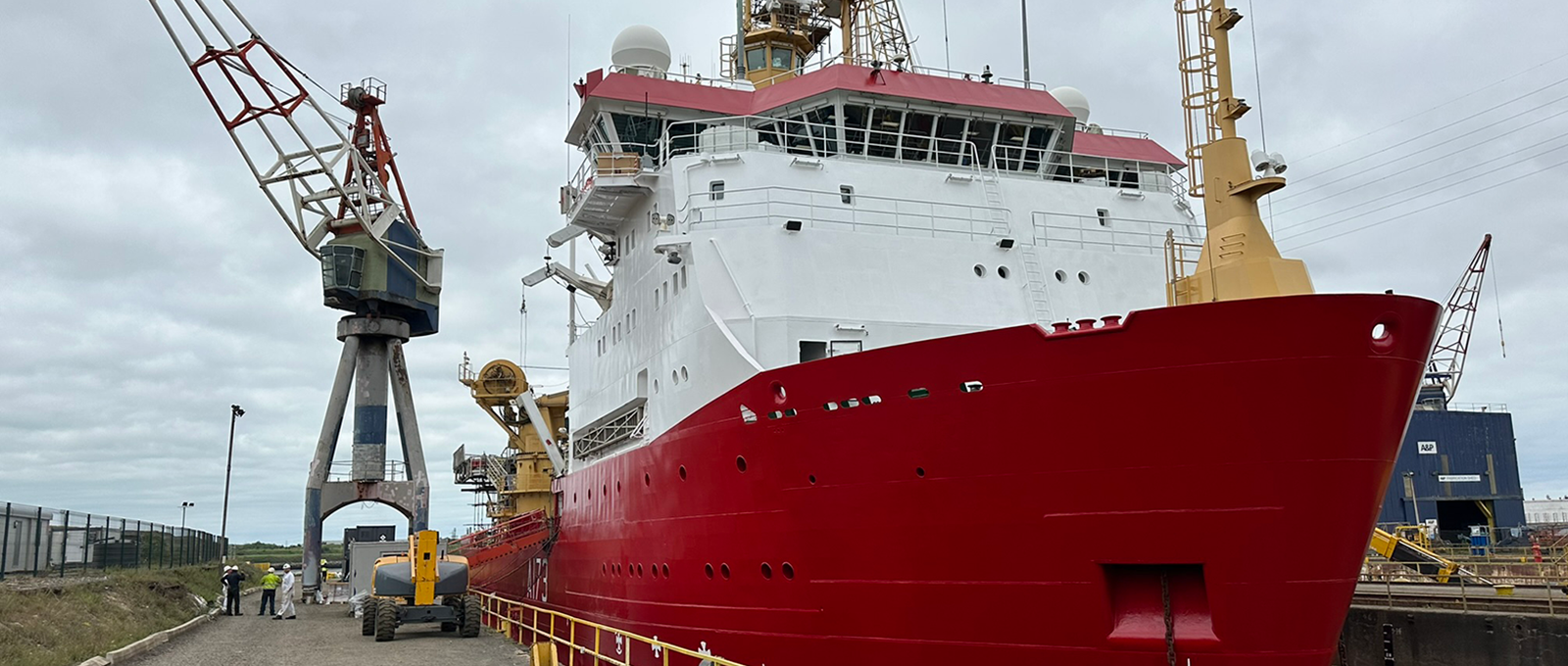 Protecci&#xF3;n del buque HMS Protector - Kvasir Group, Reino Unido