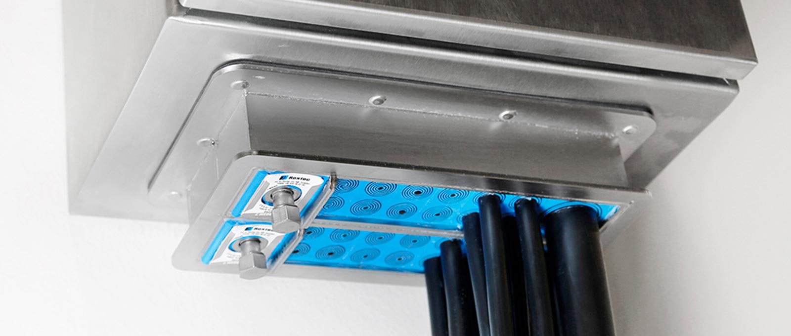 New cable and pipe sealing methods for enclosures