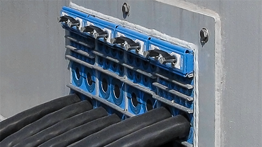 Proteja sus centros de datos de los incendios y del agua.