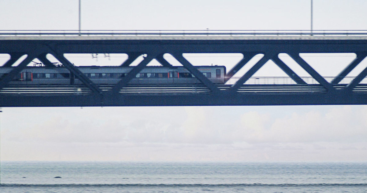 How to protect trackside equipment and rail control systems | Roxtec Global