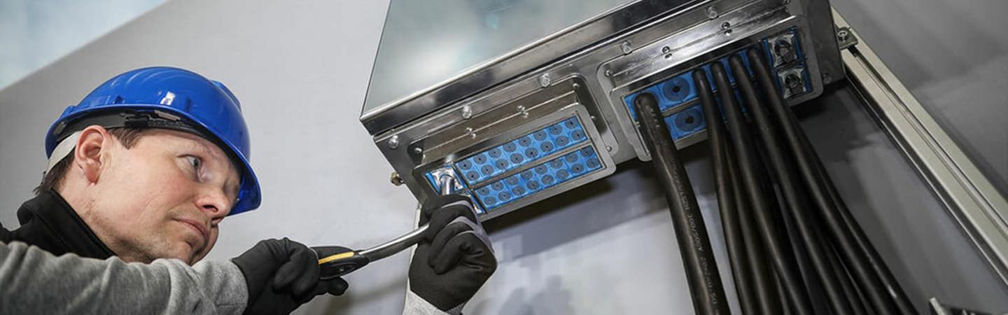 Installation of Roxtec sealing solutions