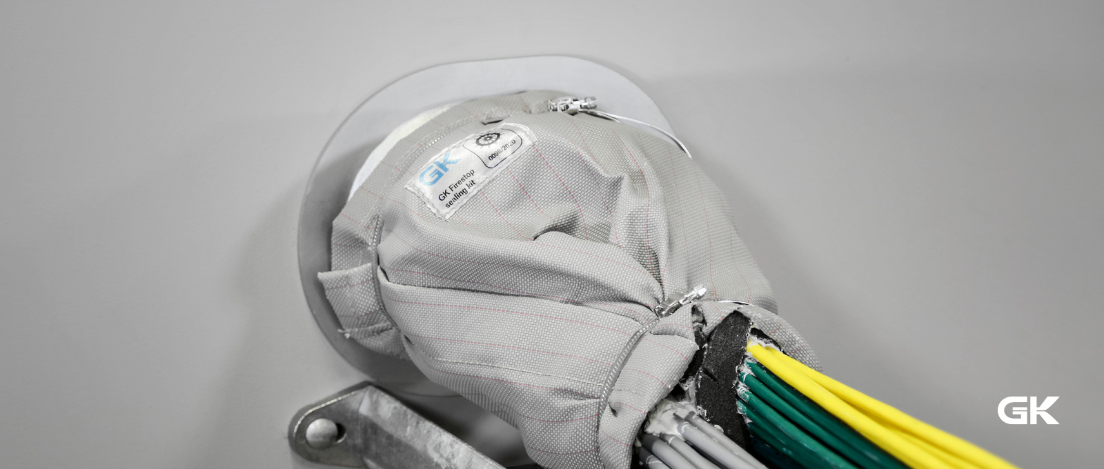 New firestop for cables, cable bundles and busbar