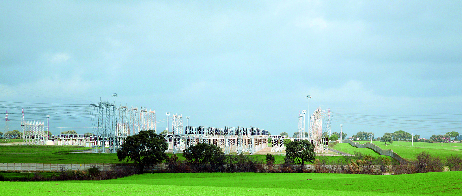 イタリア、Ternaの送電変電所