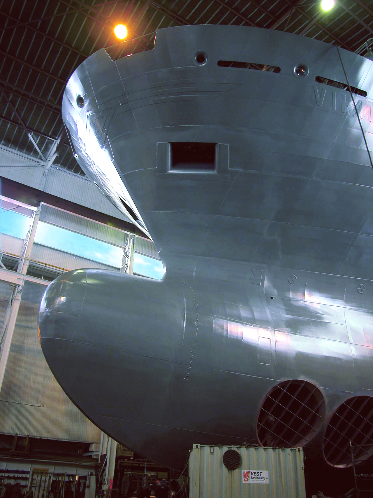 Cable transits for electromagnetic shielding &#x2013; Viking Dynamic, Norway