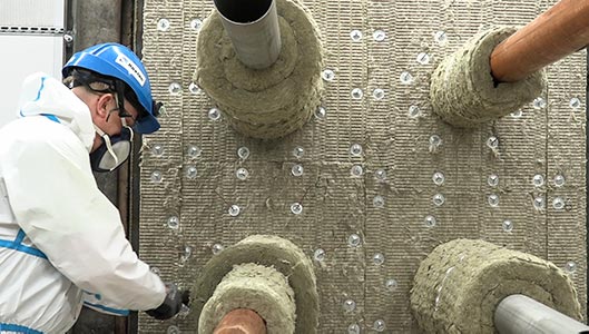 Sim&#x21B;i&#x21B;i c&#x103;ldura unui test Roxtec la foc