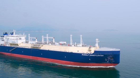 Roxtec transits protect the world's first ARC-7 LNG carrier